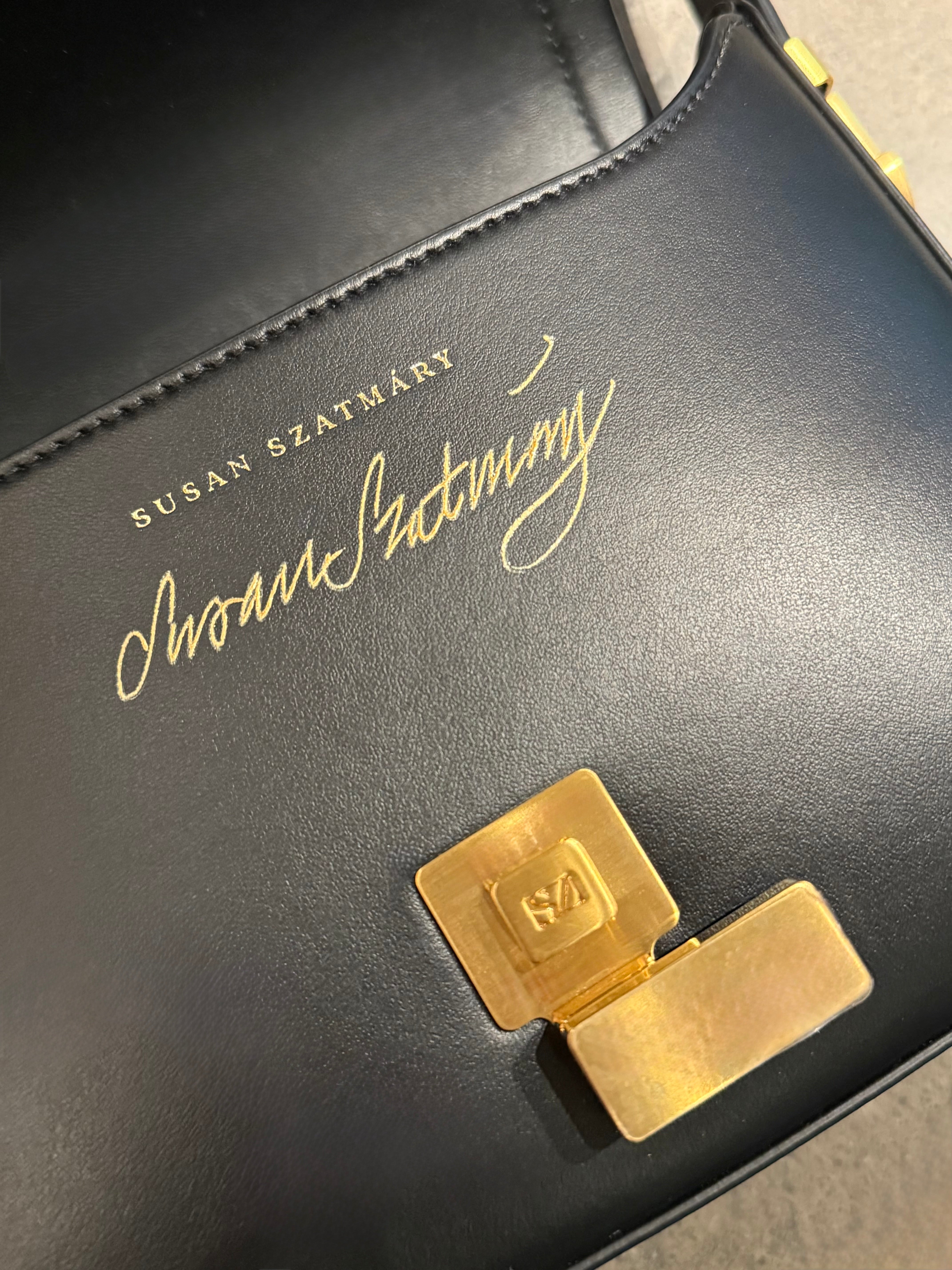 SUSAN SZATMÁRY - PERSONALISATION – susanszatmary.com